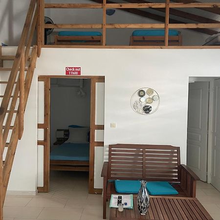 Bungalows Malueva 1 Chambre Et 1 Mezzanine A 5Min De La Plage De La Caravelle Sainte-Anne  Exteriör bild