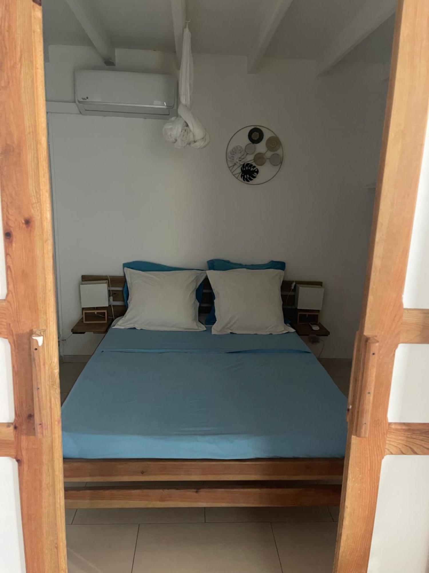 Bungalows Malueva 1 Chambre Et 1 Mezzanine A 5Min De La Plage De La Caravelle Sainte-Anne  Exteriör bild