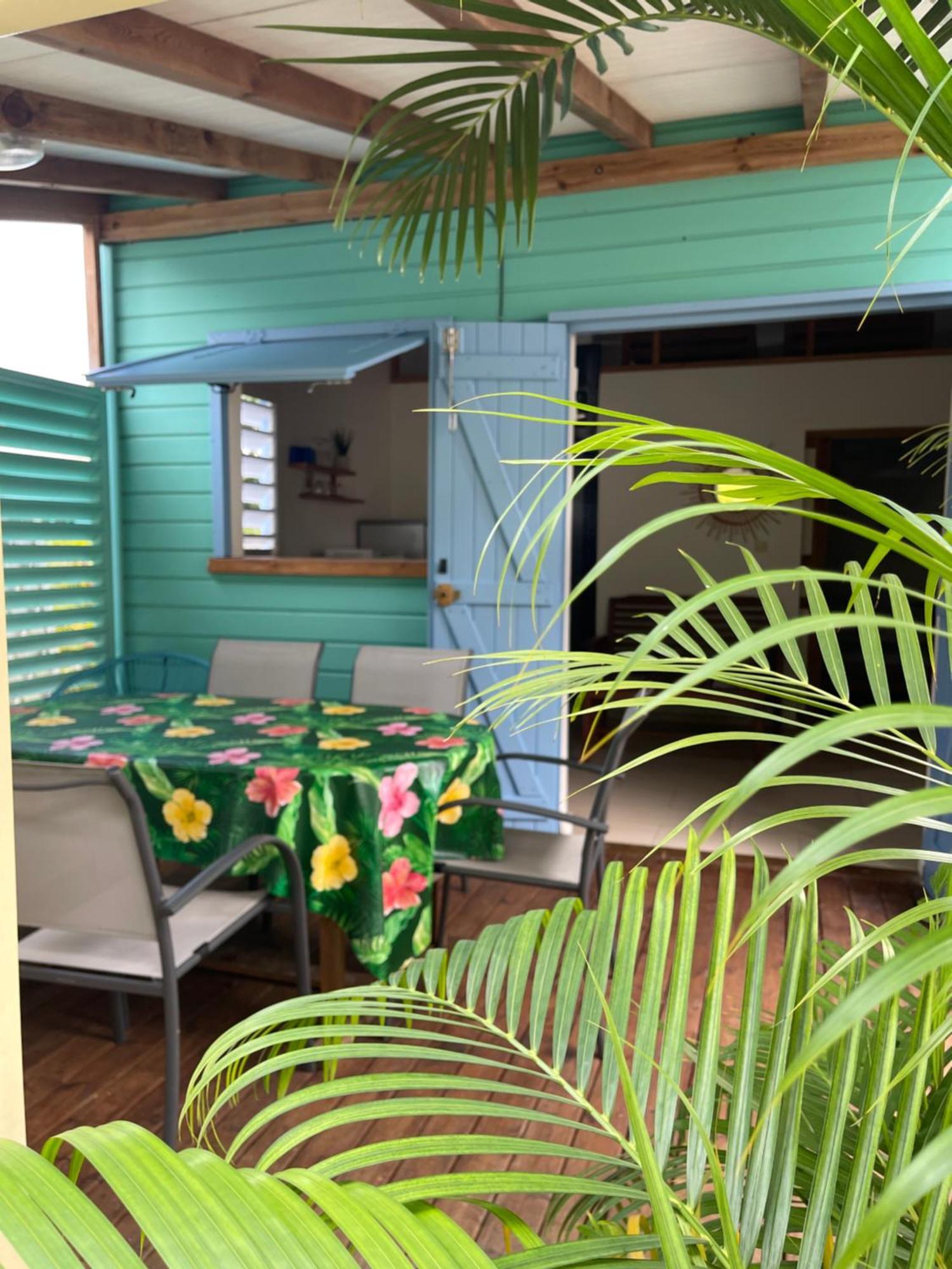 Bungalows Malueva 1 Chambre Et 1 Mezzanine A 5Min De La Plage De La Caravelle Sainte-Anne  Exteriör bild